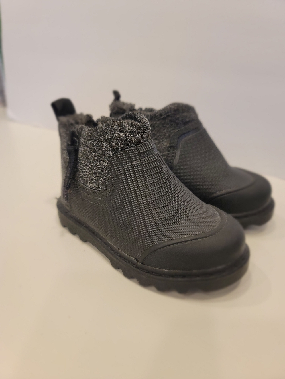 Sz 4 US Zara Black Boots Side Zipper Closures Fleece Lined